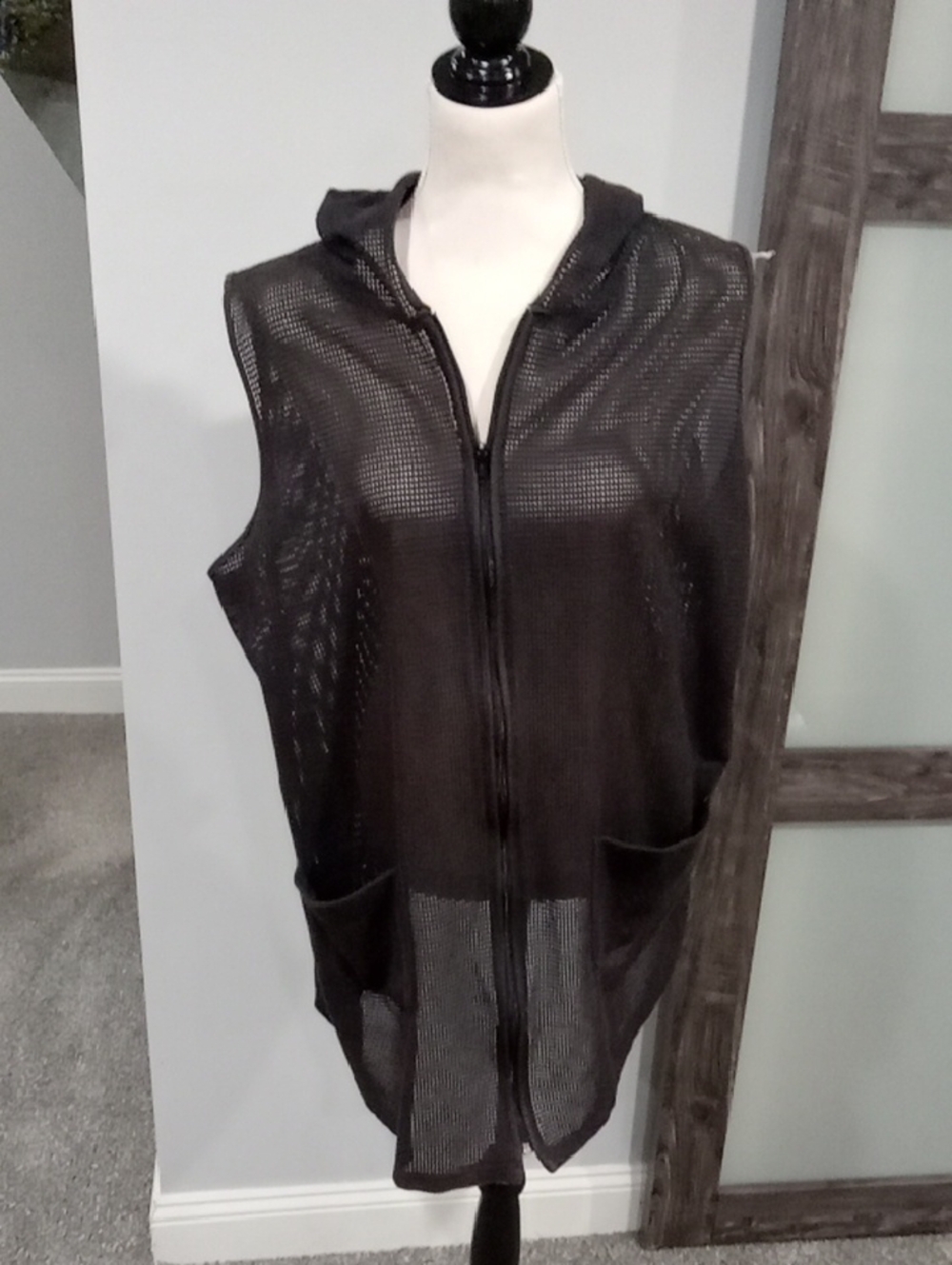 Sun Casuals Front Zip Pool Jacket With Hood And Pockets Size Large